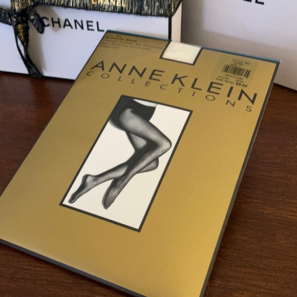 Anne Klein Signature Sheer Control Top Pantyhose - Picture 1 of 8